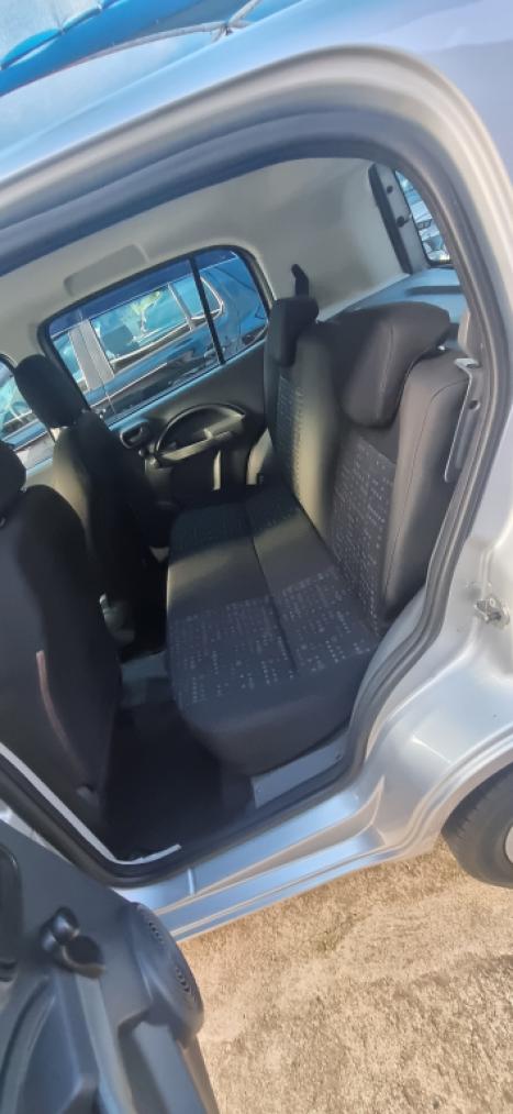 FIAT Uno 1.0 4P FLEX EVO VIVACE CELEBRATION, Foto 2