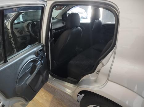 FIAT Uno 1.0 FLEX VIVACE CELEBRATION, Foto 9