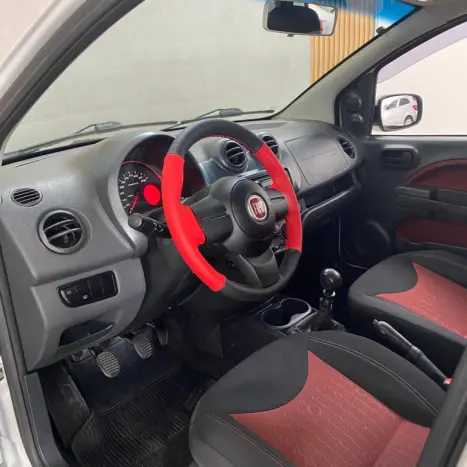 FIAT Uno 1.4 4P FLEX SPORTING, Foto 2