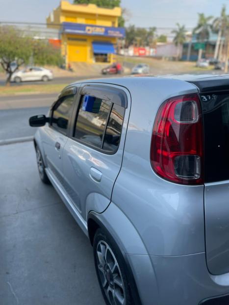 FIAT Uno 1.4 FLEX SPORTING, Foto 4