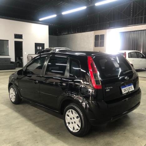 FORD Fiesta Hatch 1.6 4P, Foto 4