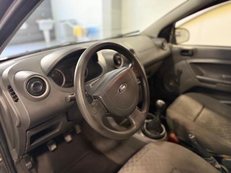 FORD Fiesta Hatch 1.6 4P FLEX, Foto 11