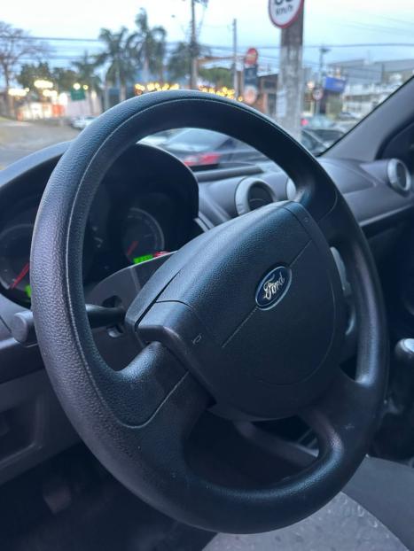 FORD Fiesta Hatch 1.6, Foto 6