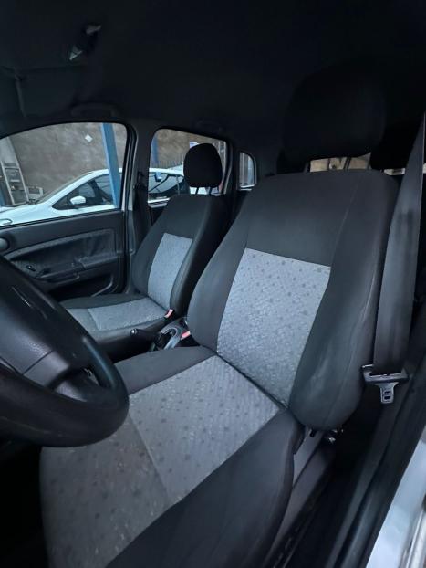 FORD Fiesta Hatch 1.6, Foto 7
