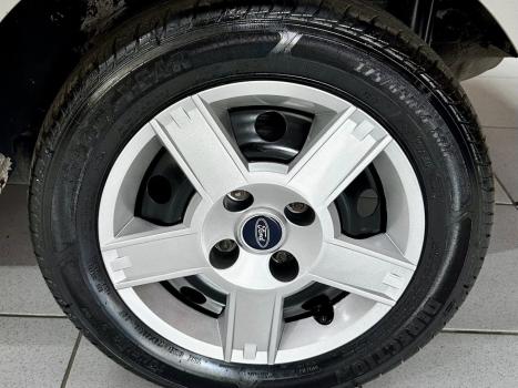 FORD Fiesta Hatch 1.6 4P ROCAM FLEX, Foto 12