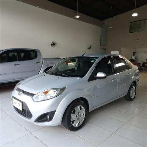 FORD Fiesta Sedan 1.6 4P ROCAM FLEX, Foto 3