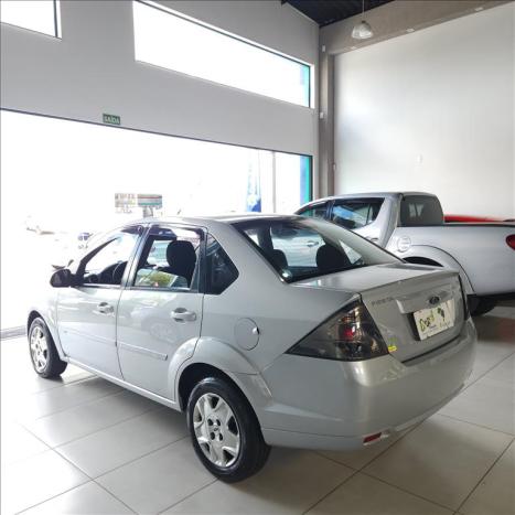 FORD Fiesta Sedan 1.6 4P ROCAM FLEX, Foto 7