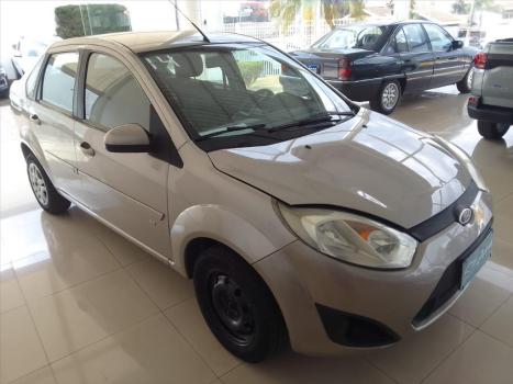 FORD Fiesta Sedan 1.6 4P ROCAM FLEX, Foto 2