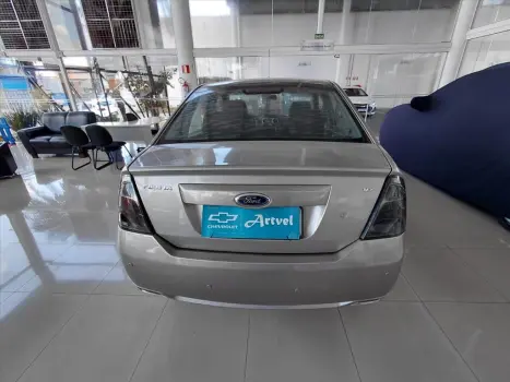 FORD Fiesta Sedan 1.6 4P ROCAM FLEX, Foto 3
