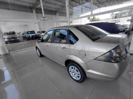 FORD Fiesta Sedan 1.6 4P ROCAM FLEX, Foto 5