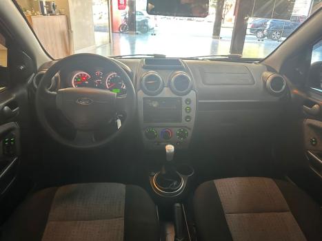 FORD Fiesta Sedan 1.6 4P ROCAM FLEX, Foto 12