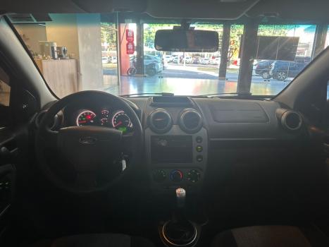 FORD Fiesta Sedan 1.6 4P ROCAM FLEX, Foto 13