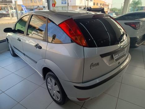 FORD Focus Hatch 1.6 4P, Foto 4