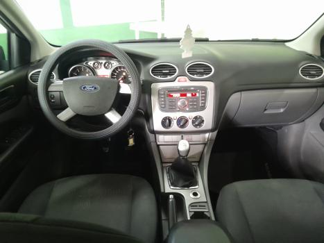 FORD Focus Hatch 1.6 16V 4P SE PLUS FLEX, Foto 4