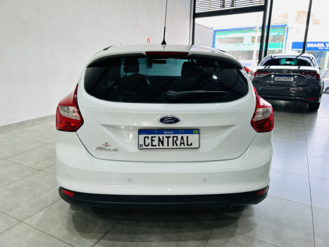 FORD Focus Hatch 1.6 16V 4P SE FLEX, Foto 2