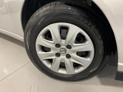 FORD Focus Hatch 1.6 16V 4P SE PLUS FLEX, Foto 17