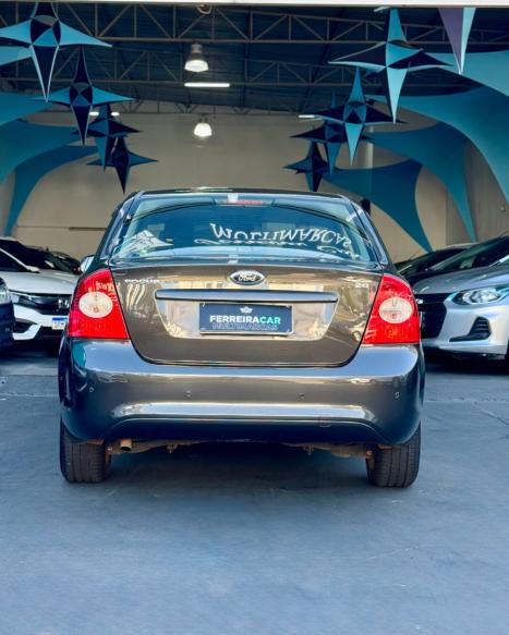 FORD Focus Hatch 2.0 16V 4P GLX FLEX, Foto 4