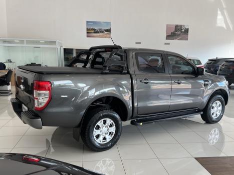 FORD Ranger 2.2 16V XLS DIESEL 4X4 CABINE DUPLA AUTOMTICO, Foto 3