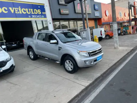 FORD Ranger 3.2 20V CABINE DUPLA 4X4 LIMITED TURBO DIESEL AUTOMTICO, Foto 3