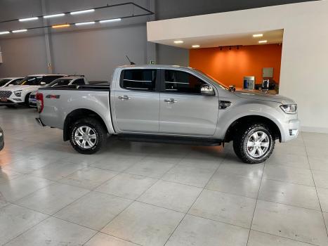 FORD Ranger 3.2 20V XLT 4X4 CABINE DUPLA TURBO DIESEL AUTOMTICO, Foto 4