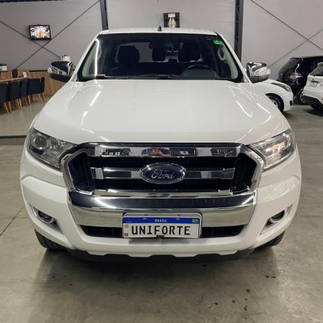 FORD Ranger 3.2 20V XLT 4X4 CABINE DUPLA TURBO DIESEL AUTOMTICO, Foto 2