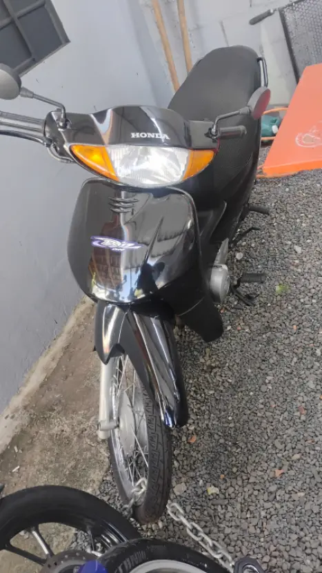 HONDA Biz 100 ES, Foto 2