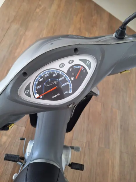 HONDA Biz 125 ES, Foto 4