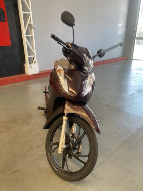 HONDA Biz 125 EX, Foto 4