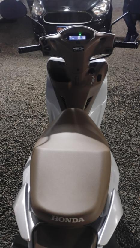 HONDA Biz 125 EX, Foto 6