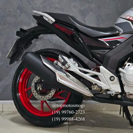 HONDA CB 250 F Twister FLEXONE, Foto 4