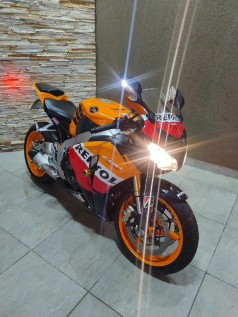 HONDA CBR 1000 RR REPSOL, Foto 1