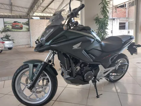 HONDA NC 750 X ABS, Foto 2