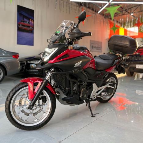 HONDA NC 750 X ABS, Foto 1