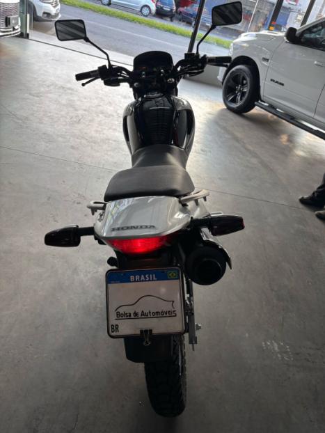 HONDA NX Falcon 400, Foto 4