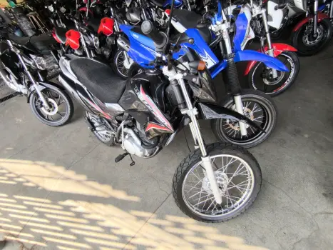 HONDA NXR Bros 150 ES, Foto 2