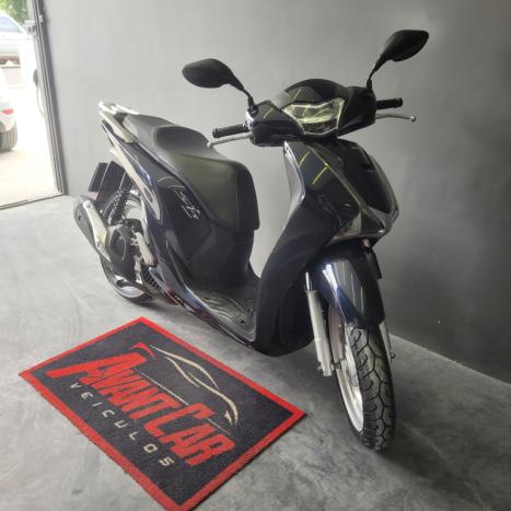 HONDA SH 150 I DLX, Foto 2