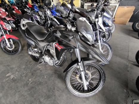 HONDA XRE 300 , Foto 2