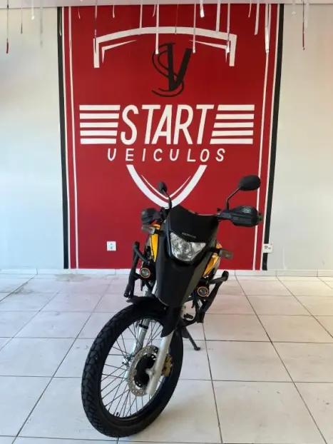 HONDA XRE 300 ADVENTURE, Foto 3