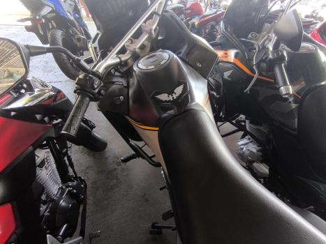 HONDA XRE 300 ADVENTURE, Foto 4