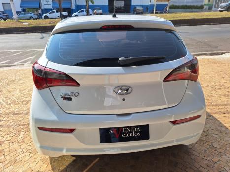 HYUNDAI HB 20 Hatch 1.0 12V 4P FLEX UNIQUE, Foto 5