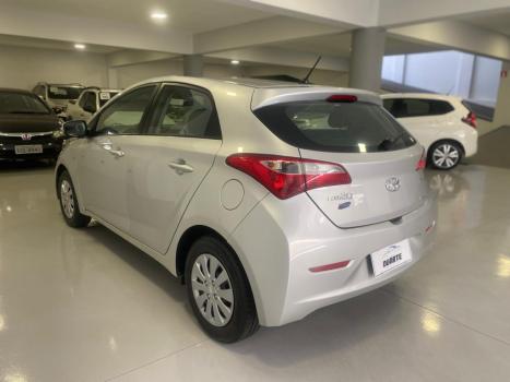 HYUNDAI HB 20 Hatch 1.6 16V 4P FLEX COMFORT PLUS AUTOMTICO, Foto 4