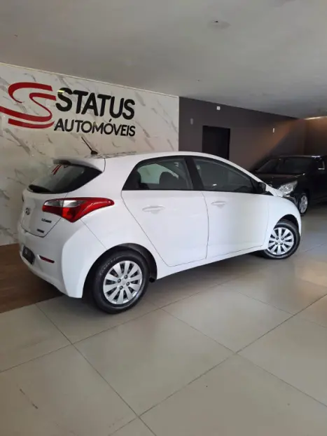 HYUNDAI HB 20 Hatch 1.6 16V 4P FLEX COMFORT PLUS AUTOMTICO, Foto 2