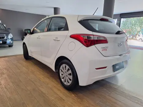 HYUNDAI HB 20 Hatch 1.6 16V 4P FLEX COMFORT PLUS AUTOMTICO, Foto 3