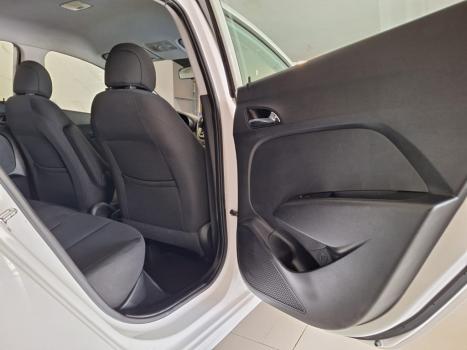 HYUNDAI HB 20 Hatch 1.6 16V 4P FLEX COMFORT PLUS AUTOMTICO, Foto 8