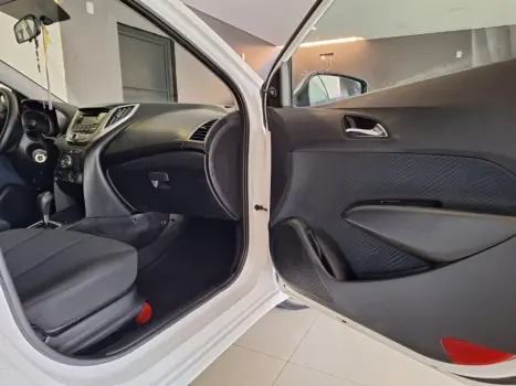 HYUNDAI HB 20 Hatch 1.6 16V 4P FLEX COMFORT PLUS AUTOMTICO, Foto 9