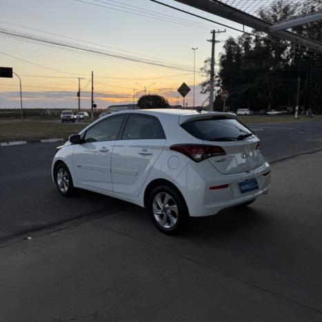 HYUNDAI HB 20 Hatch 1.6 16V 4P FLEX COMFORT PLUS AUTOMTICO, Foto 3