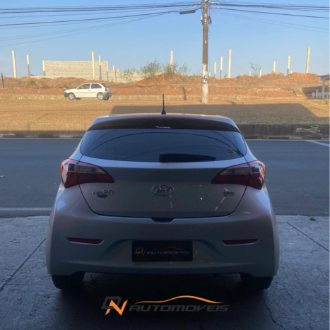 HYUNDAI HB 20 Hatch 1.0 12V 4P FLEX UNIQUE, Foto 4