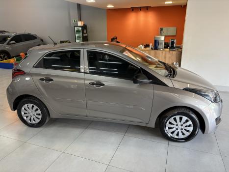 HYUNDAI HB 20 Hatch 1.0 12V 4P FLEX UNIQUE, Foto 20