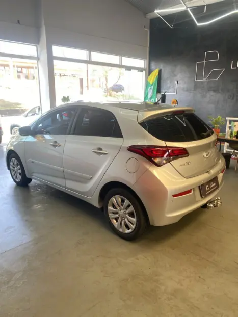 HYUNDAI HB 20 Hatch 1.6 16V 4P FLEX COMFORT, Foto 5