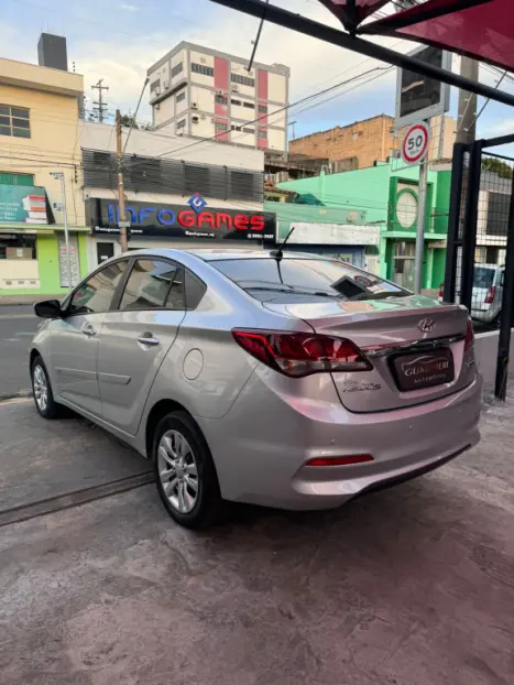 HYUNDAI HB 20 Sedan 1.6 16V 4P FLEX COMFORT PLUS AUTOMTICO, Foto 5